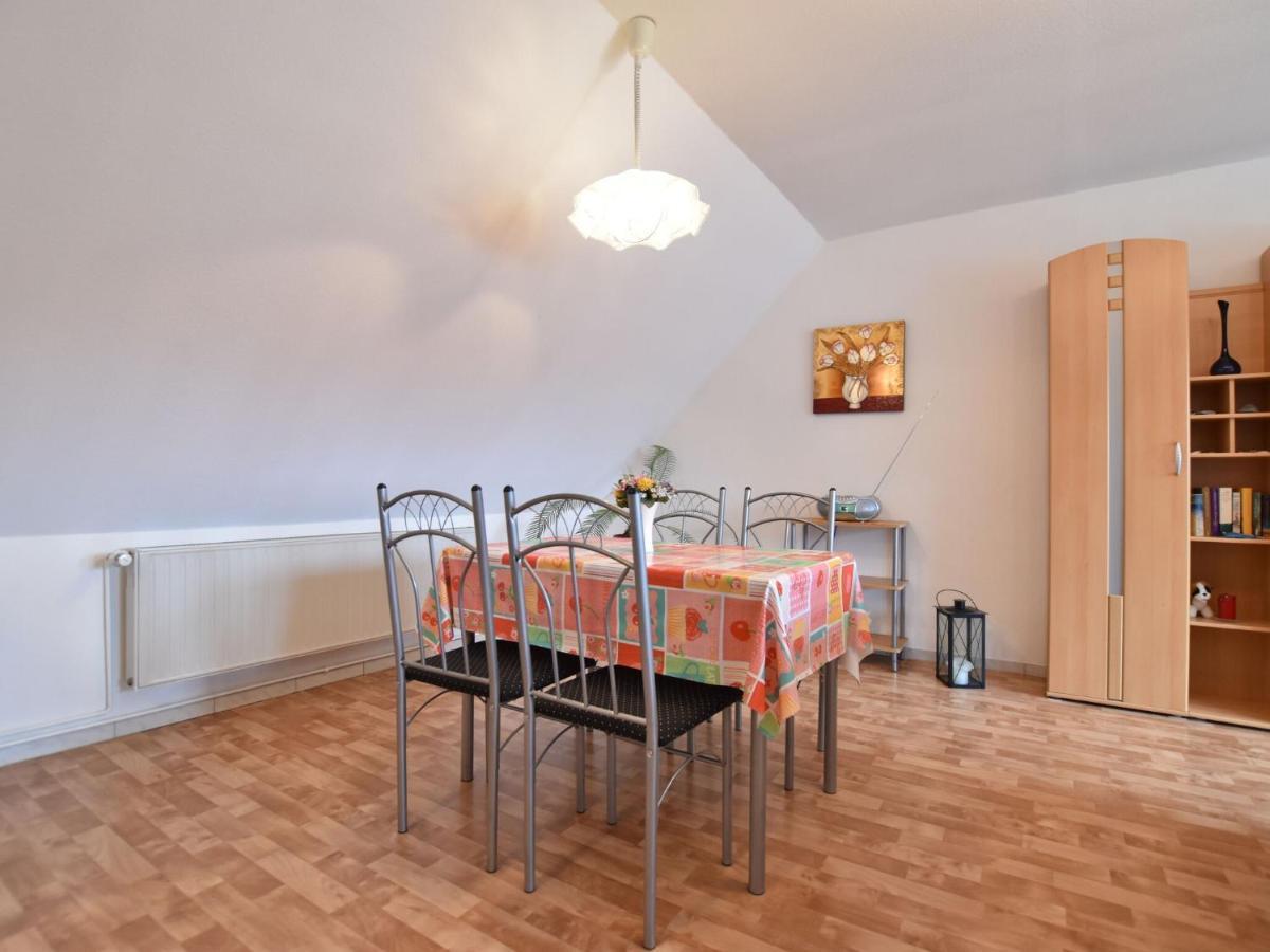 Attractive Apartment In Kluetz Near The Sea Klutz Exteriör bild